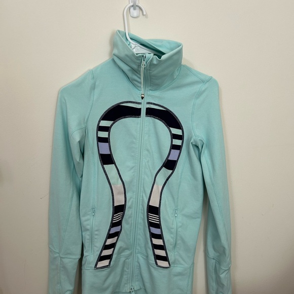Lululemon scuba jacket, size 4 - Picture 3 of 6